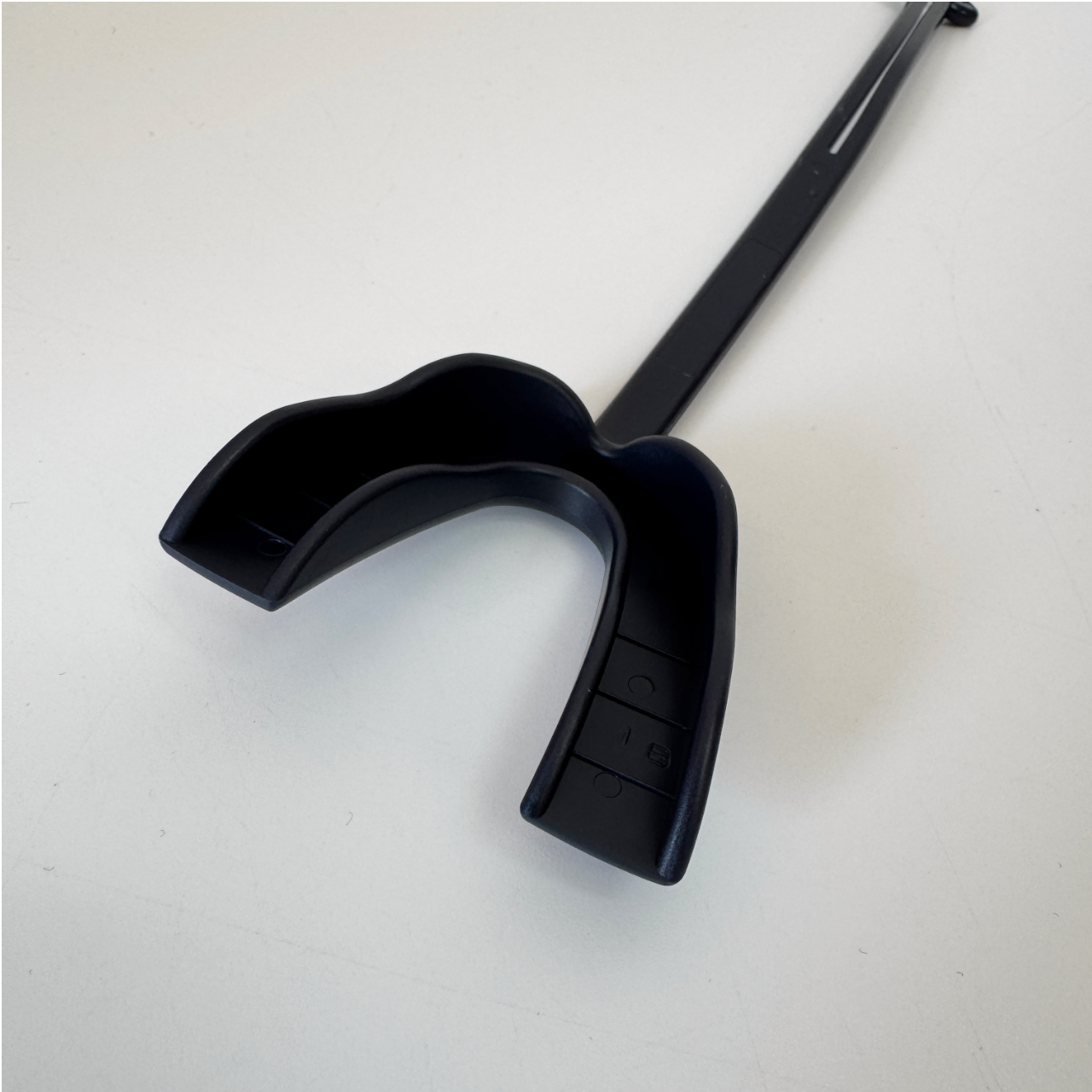 Adams Football Mundstück mit Band - Dunkel Blau