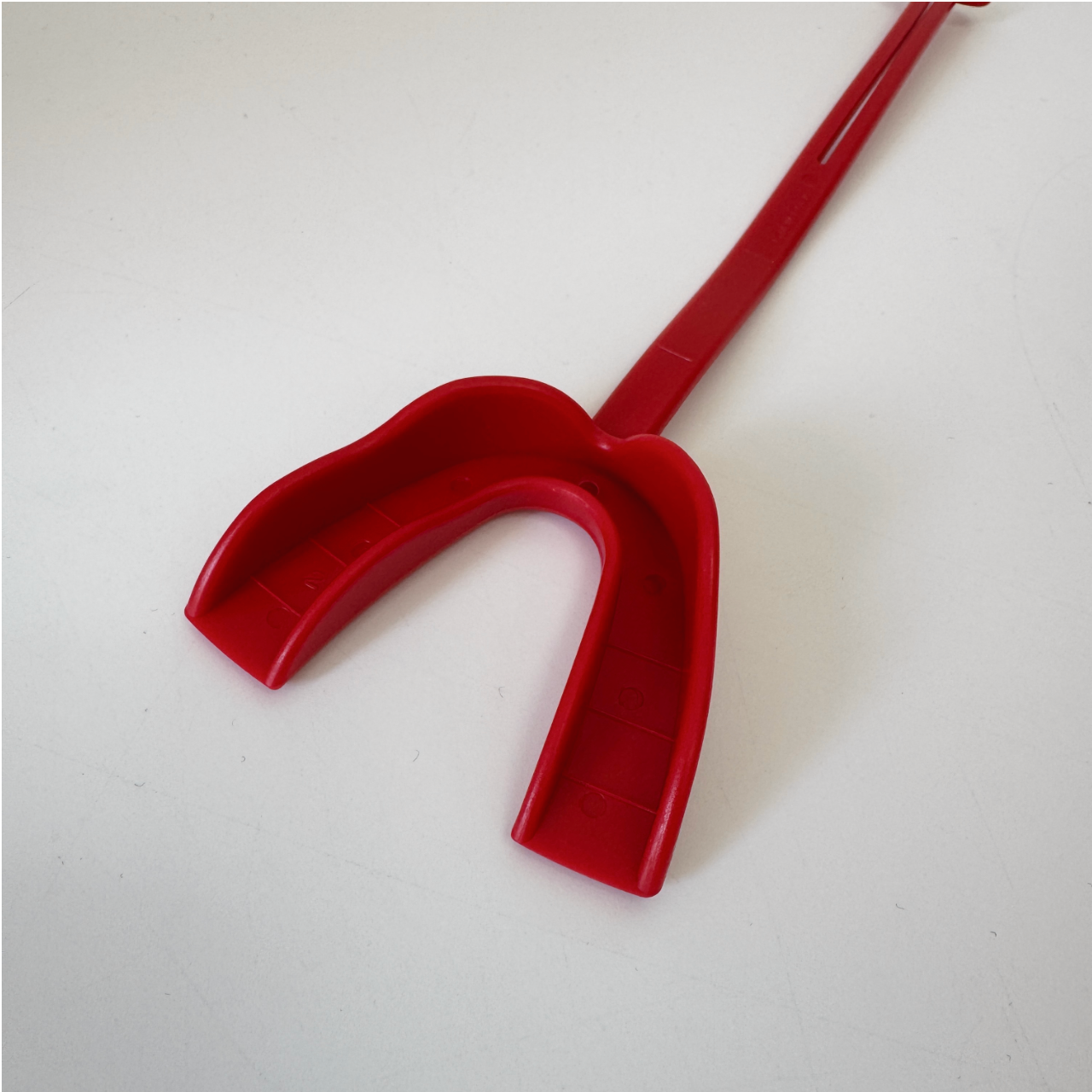 Adams Football Mundstück mit Band - Rot